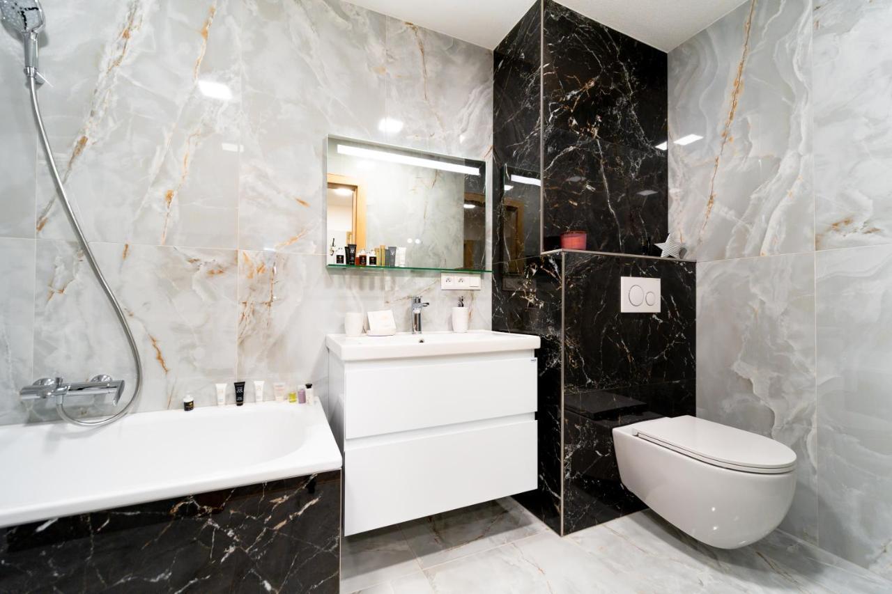 Kysucke Nove Mesto Apartman Discreet מראה חיצוני תמונה