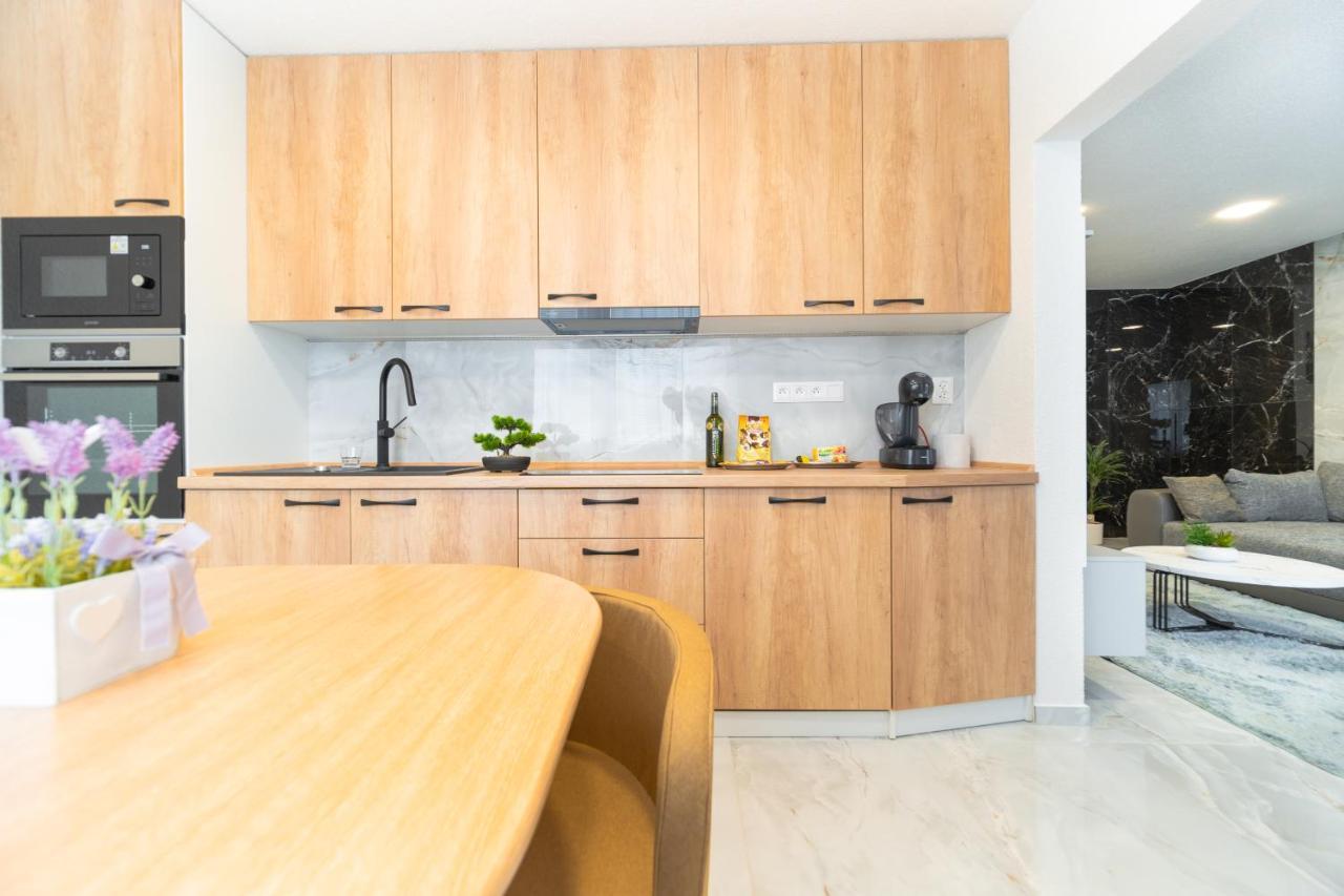 Kysucke Nove Mesto Apartman Discreet מראה חיצוני תמונה