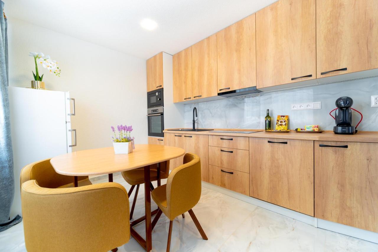 Kysucke Nove Mesto Apartman Discreet מראה חיצוני תמונה