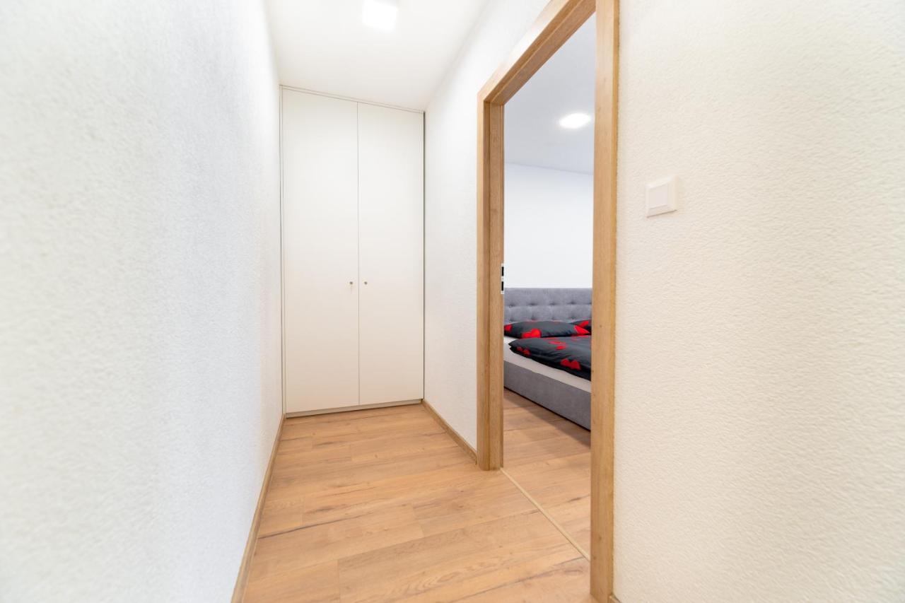 Kysucke Nove Mesto Apartman Discreet מראה חיצוני תמונה